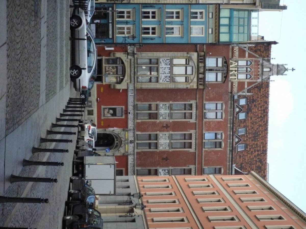 Academus Pub & Guest House Breslávia Exterior foto
